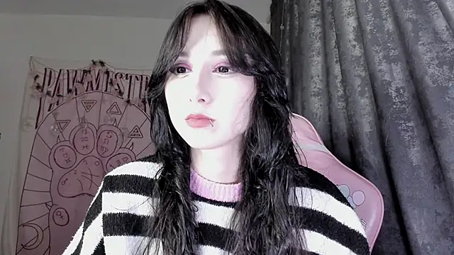 Snapshot of Holy420lolii chatting on 20, 9, 2025 Holy420lolii online show from 20, 9, 2025