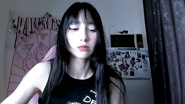 Holy420lolii online show from 15, 5, 2026