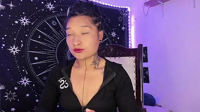 Eva Lee  online show from 22, 11, 2025