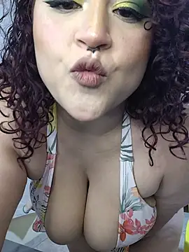 Snapshot of Sarita_Summer chatting on 29, 10, 2025 Sarita Summer online show from 29, 10, 2025