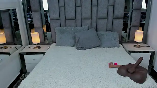 EMMAHILL1 online show from 15, 12, 2025