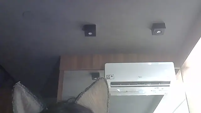 Skinny-Kitten online show from 15, 11, 2025