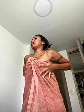 Snapshot of ATENEA_SEXXXY chatting on 18, 10, 2025 ATENEA SEXXXY online show from 18, 10, 2025