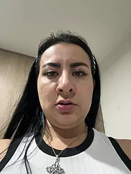 Abril Luv online show from 23, 4, 2026