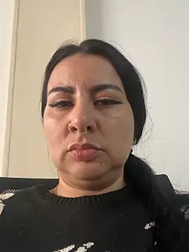 Abril Luv online show from 25, 4, 2026