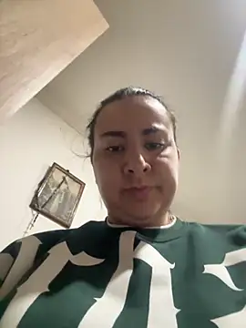 Abril Luv online show from 4, 5, 2026