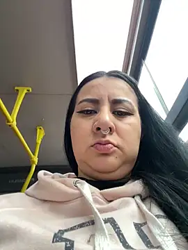 Abril Luv online show from 30, 5, 2026