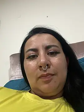 Abril Luv online show from 10, 6, 2026