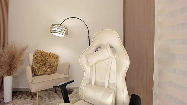 Snapshot of wandathompson_ chatting on 30, 9, 2025 wandathompson online show from 30, 9, 2025