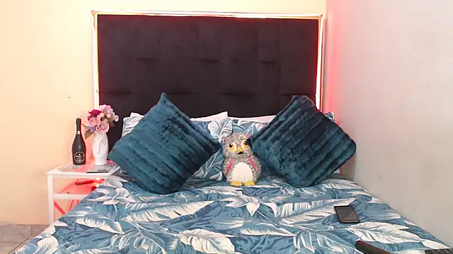 Snapshot of CancerGodessX chatting on 7, 2, 2025 CancerGodessX online show from 7, 2, 2025