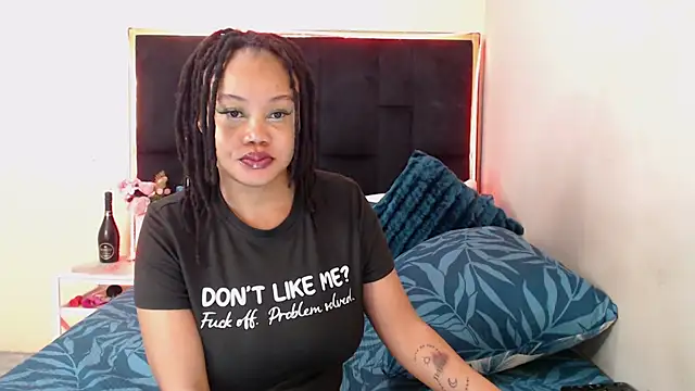 Snapshot of CancerGodessX chatting on 19, 9, 2025 CancerGodessX online show from 19, 9, 2025