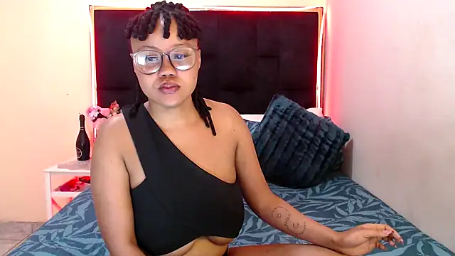 Snapshot of CancerGodessX chatting on 9, 10, 2025 CancerGodessX online show from 9, 10, 2025