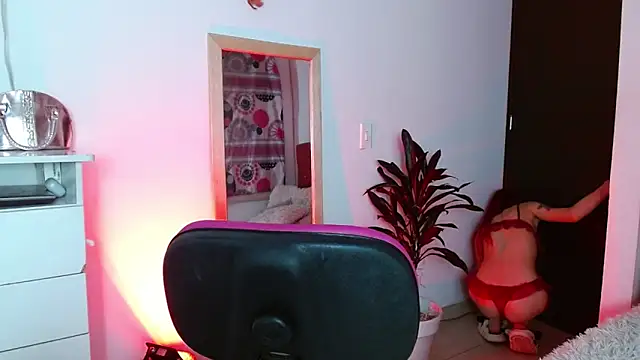 Snapshot of alisseallie chatting on 2, 2, 2025 alisseallie online show from 2, 2, 2025