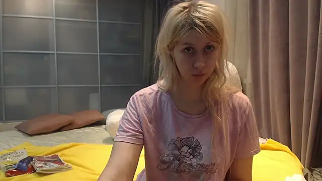 KyliePag online show from 16, 2, 2025