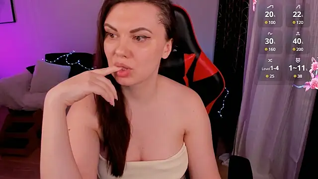Snapshot of Kristina_Logan chatting on 11, 1, 2025 Kristina Logan online show from 11, 1, 2025