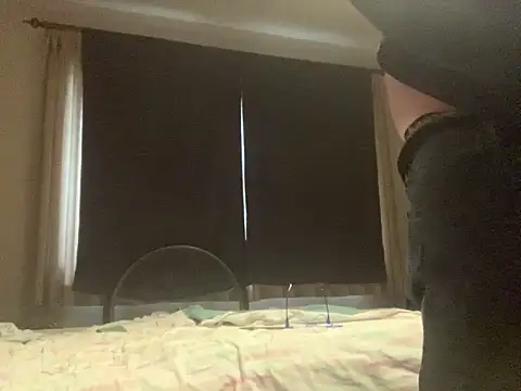 iwantutocum1X online show from 15, 2, 2026