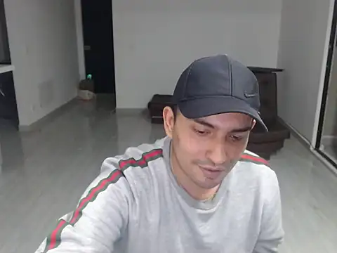 Snapshot of Uncut_Hairy_Dick chatting on 28, 10, 2025 Uncut Hairy Dick online show from 28, 10, 2025