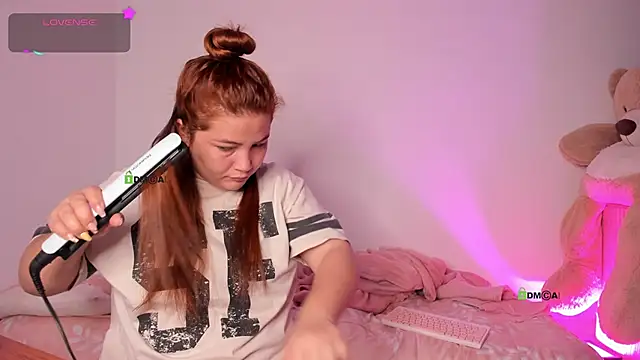 EmilyBarragan online show from 3, 10, 2025