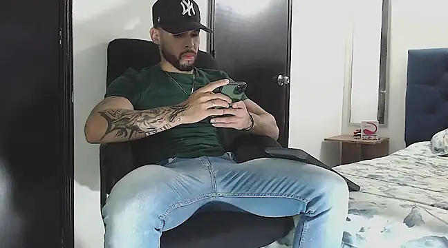 danielconor 26 online show from 28, 12, 2024