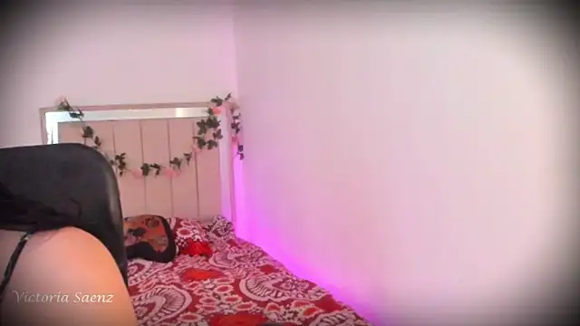 victoriaasaenz  online show from 7, 2, 2026