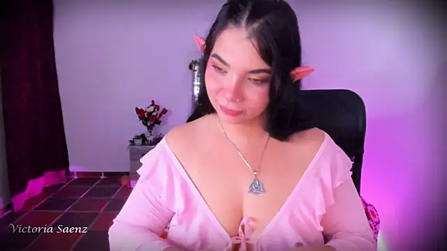 victoriaasaenz  online show from 10, 5, 2026
