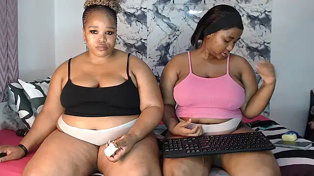 SexyAmeena2002 online show from 19, 5, 2026