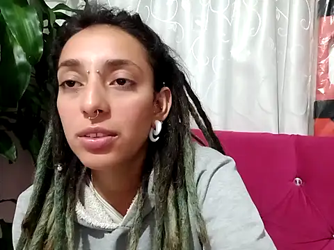 Snapshot of ORIANNA_BODMOD chatting on 1, 2, 2025 ORIANNA BODMOD online show from 1, 2, 2025