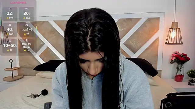 ZiaCalifa online show from 24, 6, 2026