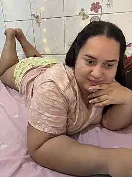 Snapshot of MinaBoss chatting on 8, 4, 2026 MinaBoss online show from 8, 4, 2026