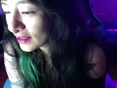 Snapshot of AngelaQueen_ chatting on 7, 1, 2025 AngelaQueen  online show from 7, 1, 2025