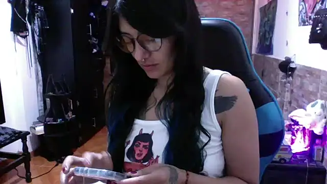 Snapshot of AngelaQueen_ chatting on 14, 9, 2025 AngelaQueen  online show from 14, 9, 2025