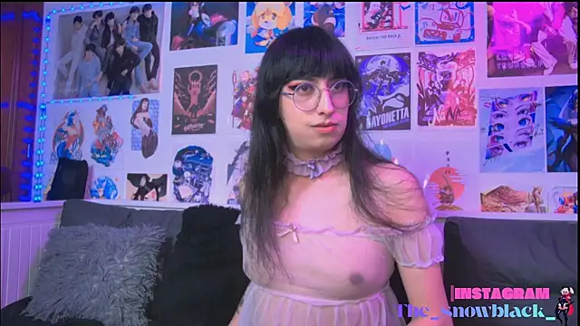 snowblack  online show from 13, 2, 2026