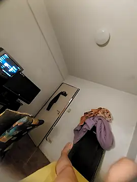 hotbiabrazil online show from 15, 12, 2025