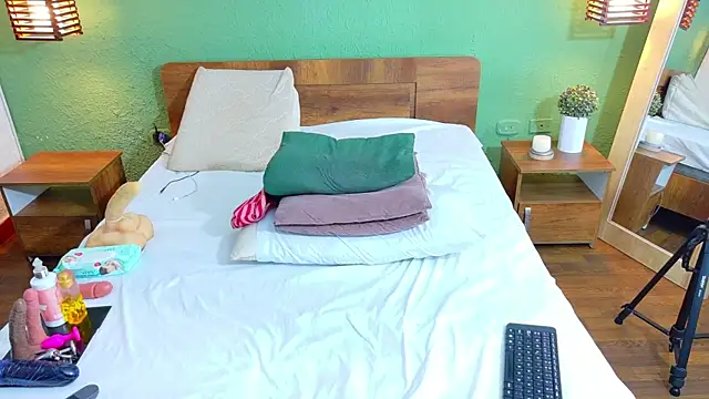 dannaahbrown online show from 16, 2, 2025