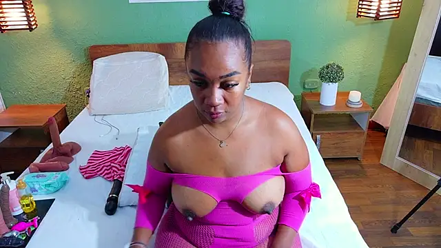 Snapshot of dannaahbrown chatting on 15, 1, 2026 dannaahbrown online show from 15, 1, 2026