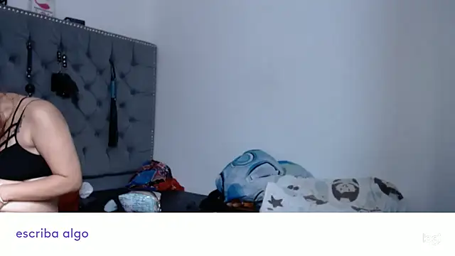 Snapshot of KaiicyQuuen chatting on 17, 12, 2024 KaiicyQuuen online show from 17, 12, 2024