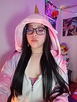 Snapshot of persefone_core chatting on 13, 12, 2025 persefone core online show from 13, 12, 2025