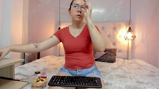 Snapshot of SakuraLee_ chatting on 23, 9, 2025 SakuraLee  online show from 23, 9, 2025