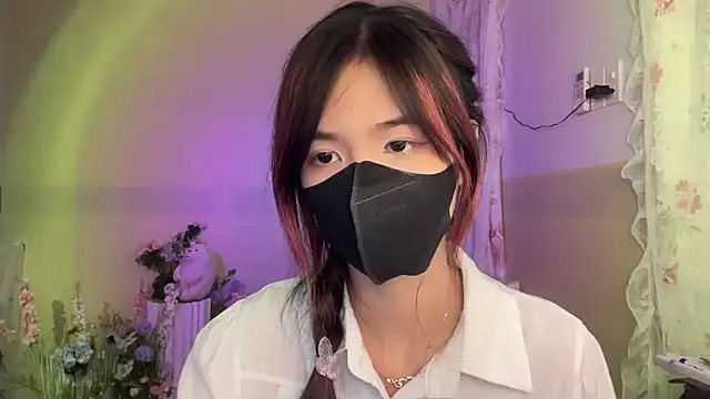 Snapshot of Your-Sunshine chatting on 16, 9, 2025 Your-Sunshine online show from 16, 9, 2025