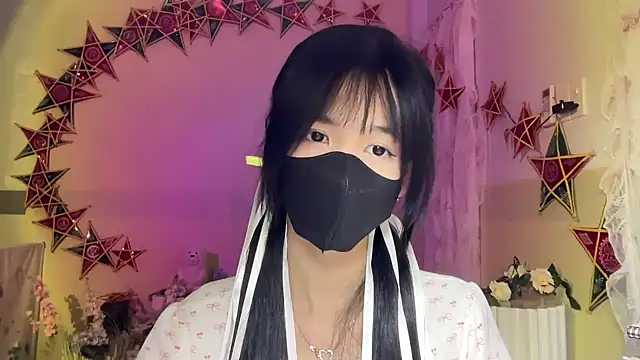 Snapshot of Your-Sunshine chatting on 30, 9, 2025 Your-Sunshine online show from 30, 9, 2025