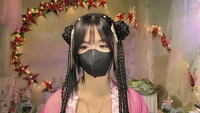 Snapshot of Your-Sunshine chatting on 6, 10, 2025 Your-Sunshine online show from 6, 10, 2025