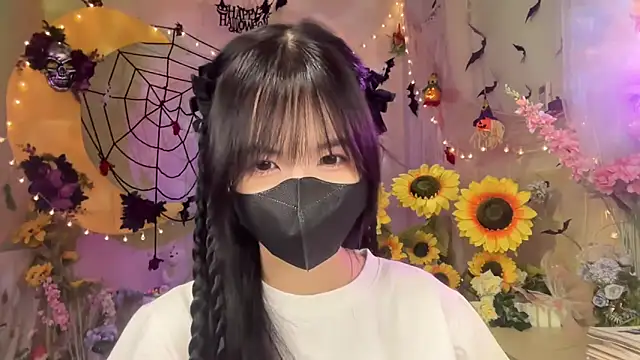 Snapshot of Your-Sunshine chatting on 14, 10, 2025 Your-Sunshine online show from 14, 10, 2025