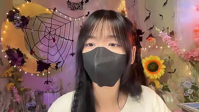 Snapshot of Your-Sunshine chatting on 15, 10, 2025 Your-Sunshine online show from 15, 10, 2025