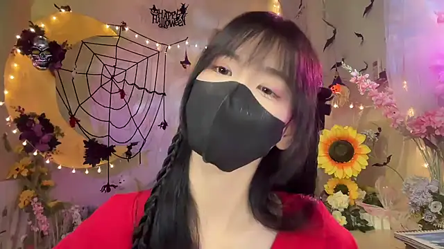 Snapshot of Your-Sunshine chatting on 18, 10, 2025 Your-Sunshine online show from 18, 10, 2025