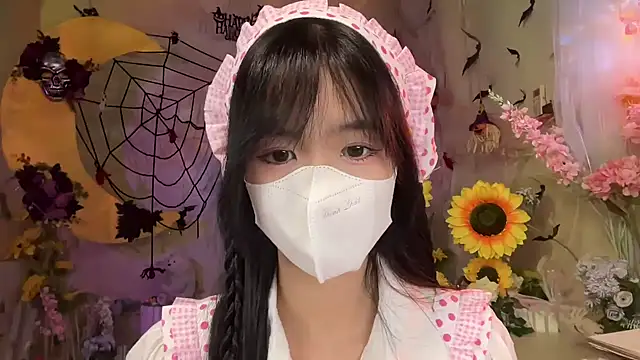 Snapshot of Your-Sunshine chatting on 19, 10, 2025 Your-Sunshine online show from 19, 10, 2025