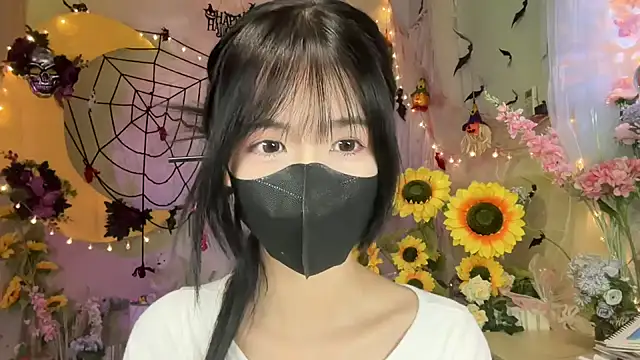 Snapshot of Your-Sunshine chatting on 21, 10, 2025 Your-Sunshine online show from 21, 10, 2025