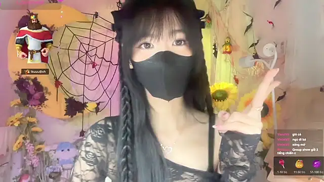 Snapshot of Your-Sunshine chatting on 2, 11, 2025 Your-Sunshine online show from 2, 11, 2025