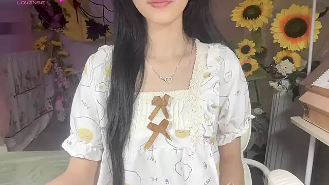 Snapshot of Your-Sunshine chatting on 3, 11, 2025 Your-Sunshine online show from 3, 11, 2025