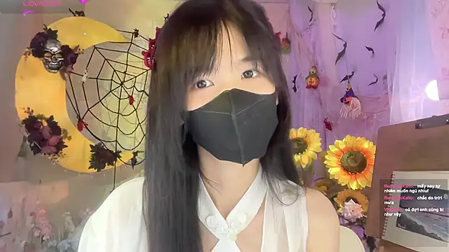 Snapshot of Your-Sunshine chatting on 7, 11, 2025 Your-Sunshine online show from 7, 11, 2025