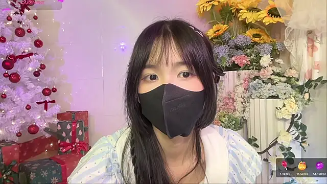 Snapshot of Your-Sunshine chatting on 14, 11, 2025 Your-Sunshine online show from 14, 11, 2025